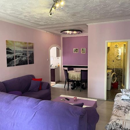 شقة غييكا  في Apartman Lora المظهر الخارجي الصورة
