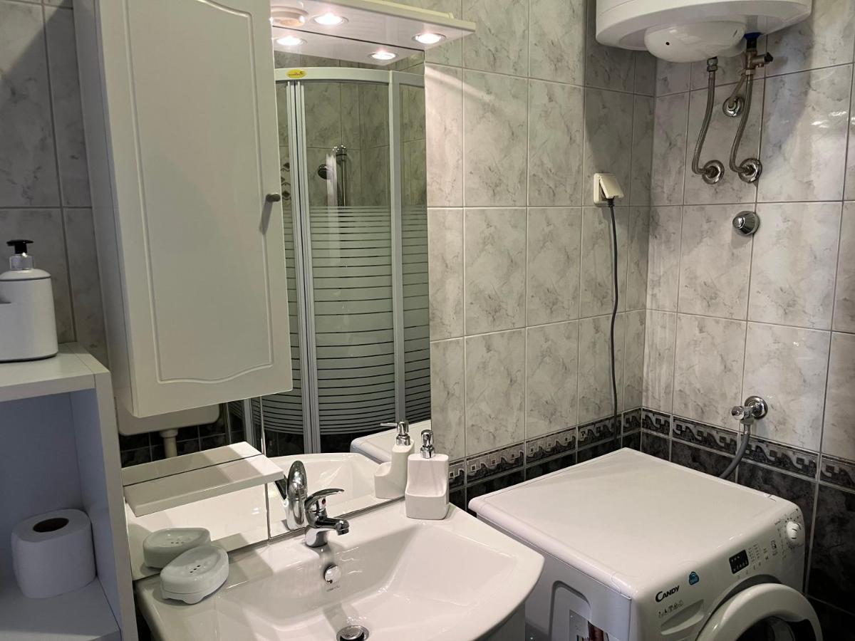 شقة غييكا  في Apartman Lora المظهر الخارجي الصورة
