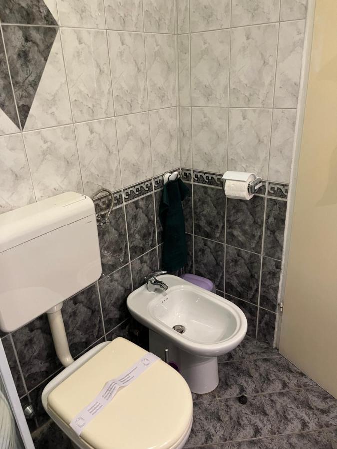 شقة غييكا  في Apartman Lora المظهر الخارجي الصورة